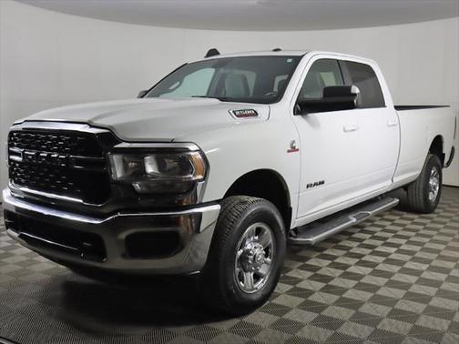 2022 RAM 2500 Big Horn Crew Cab 4x4 8' Box