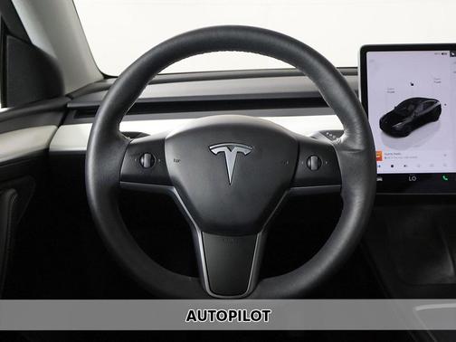 2022 Tesla Model Y Long Range Dual Motor All-Wheel Drive