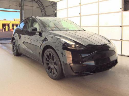 2022 Tesla Model Y Long Range Dual Motor All-Wheel Drive