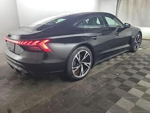 2023 Audi e-tron GT Premium Plus quattro