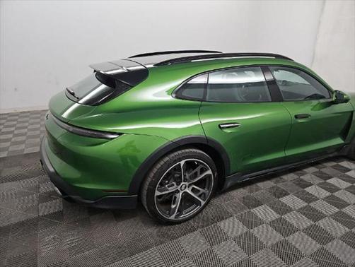 2022 Porsche Taycan Cross Turismo 4