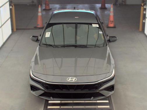 Fluid Metal 2025 Hyundai ELANTRA Sport