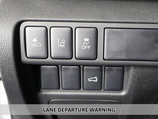 White Diamond 2026 Mitsubishi Eclipse Cross SE