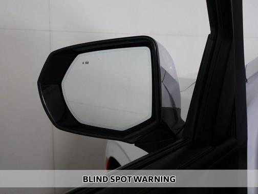 Summit White 2023 Chevrolet Suburban Premier