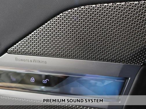 Black Sapphire Metallic 2023 BMW 760 i xDrive