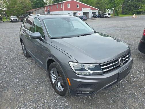 Platinum Gray Metallic 2020 Volkswagen Tiguan 2.0T SEL