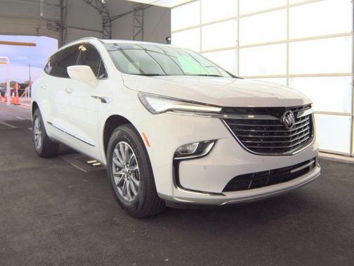 2023 Buick Enclave Essence FWD