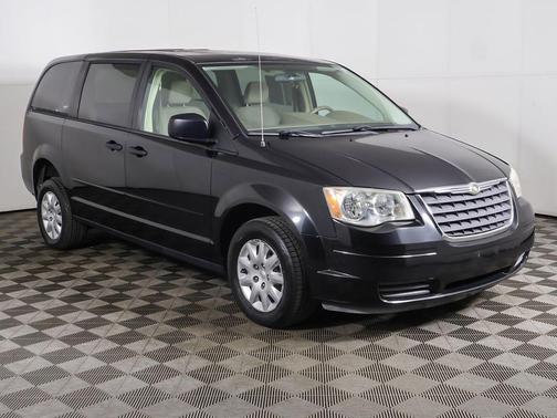 2008 Chrysler Town & Country LX