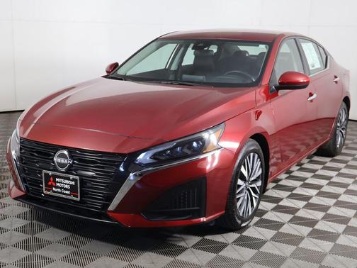 Scarlet Ember Tintcoat 2023 Nissan Altima 2.5 SV