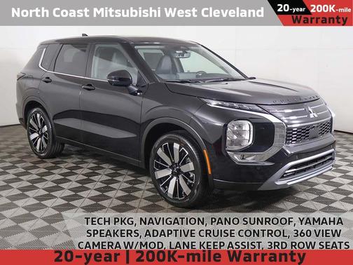 Labrador Black Pearl 2026 Mitsubishi Outlander SE S-AWC
