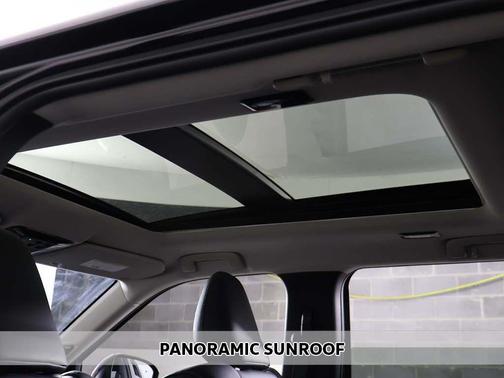 Labrador Black Pearl 2026 Mitsubishi Outlander SE S-AWC