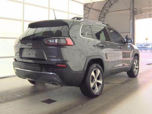 Granite Crystal Metallic Clearcoat 2022 Jeep Cherokee Limited