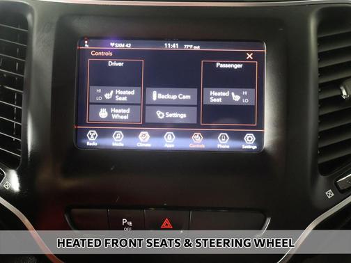 Granite Crystal Metallic Clearcoat 2019 Jeep Cherokee Latitude Plus