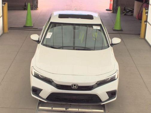 Platinum White Pearl 2022 Honda Civic EX