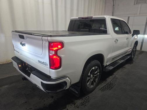 Pearl 2023 Chevrolet Silverado 1500 High Country
