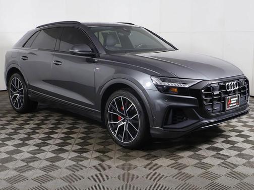 Daytona Gray Pearl Effect 2023 Audi Q8 55 Premium Plus