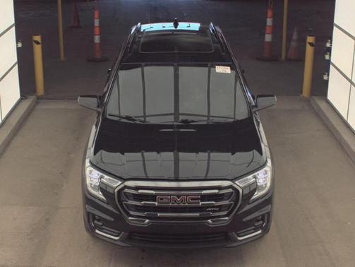 2024 GMC Terrain AWD AT4