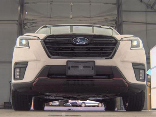 Crystal White Pearl 2023 Subaru Forester Sport