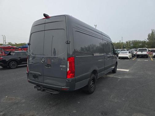 2025 Mercedes-Benz Sprinter 3500 High Roof