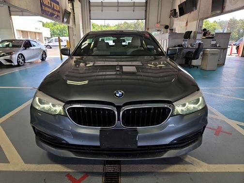 Bluestone Metallic 2018 BMW 530 xDrive