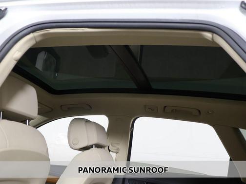 Ibis White 2023 Audi Q5 45 S line Premium Plus