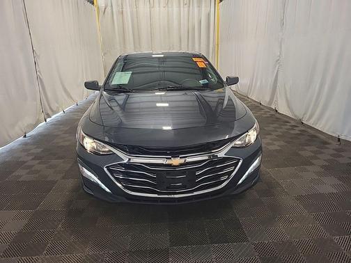Mosaic Black Metallic 2019 Chevrolet Malibu LT