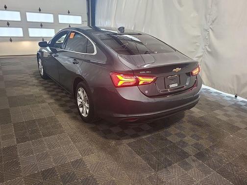 Mosaic Black Metallic 2019 Chevrolet Malibu LT