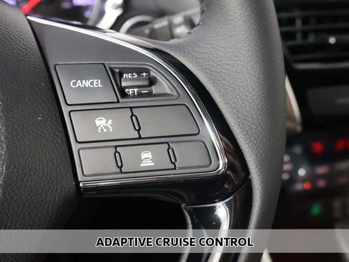 Labrador Black Pearl 2026 Mitsubishi Eclipse Cross SE