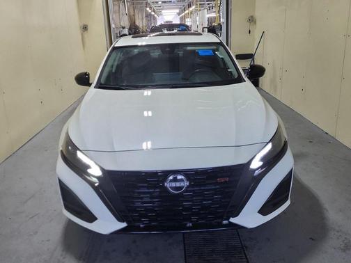 2023 Nissan Altima SR FWD