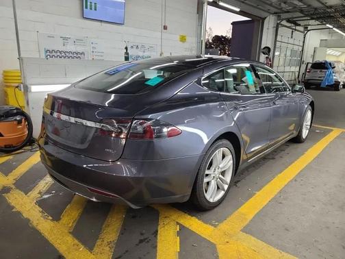 2015 Tesla Model S 85D