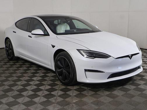 2022 Tesla Model S Base