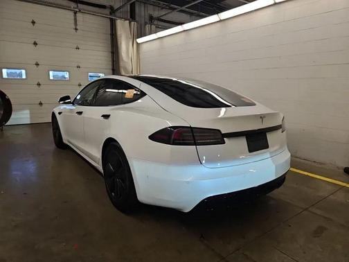 2022 Tesla Model S Base