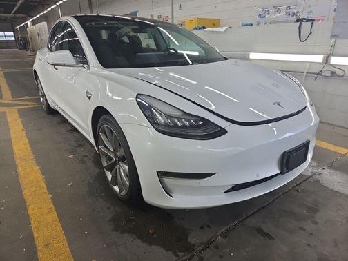 Pearl White Multi-Coat 2018 Tesla Model 3 Long Range