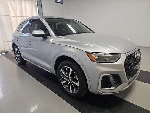 2023 Audi Q5 45 S line Premium