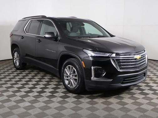 Mosaic Black Metallic 2023 Chevrolet Traverse LT Cloth