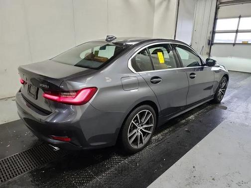 2021 BMW 330 xDrive