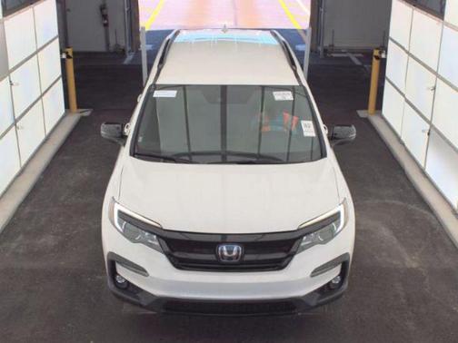 Platinum White Pearl 2022 Honda Pilot AWD Sport