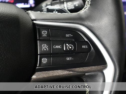 Bright White Clearcoat 2023 Jeep Grand Cherokee Limited