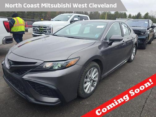 Gray 2024 Toyota Camry SE