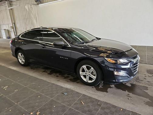 Dark Ash Metallic 2023 Chevrolet Malibu 1LS