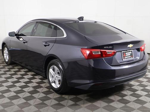 Dark Ash Metallic 2023 Chevrolet Malibu 1LS