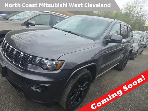 Granite Crystal Metallic Clearcoat 2020 Jeep Grand Cherokee Altitude