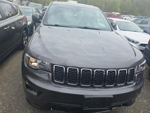 Granite Crystal Metallic Clearcoat 2020 Jeep Grand Cherokee Altitude