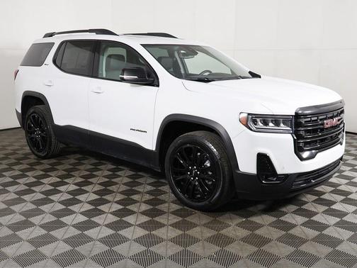 2023 GMC Acadia AWD SLT