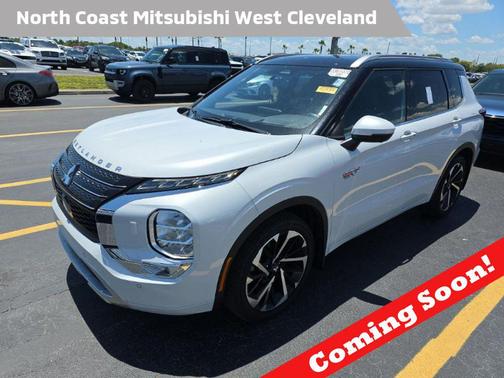 White 2024 Mitsubishi Outlander PHEV SEL