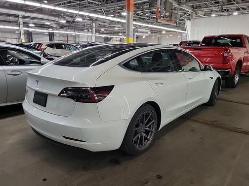 Pearl White Multi-Coat 2020 Tesla Model 3 Standard Range Plus