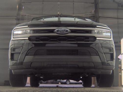 Black Metallic 2024 Ford Expedition Max XLT