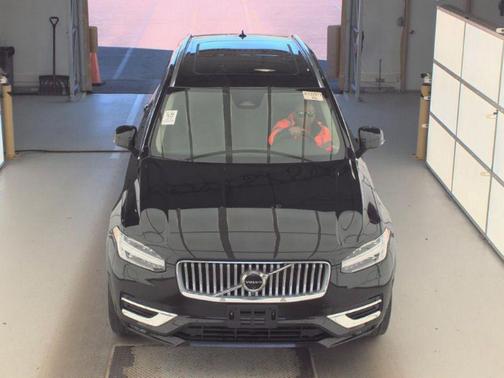 Onyx Black Metallic 2024 Volvo XC90 B6 Plus Bright Theme 7-Seater