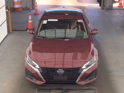 Scarlet Ember Tintcoat 2023 Nissan Altima 2.5 SL