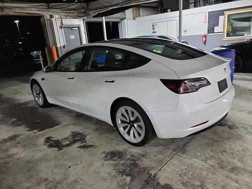 2022 Tesla Model 3 Standard Range